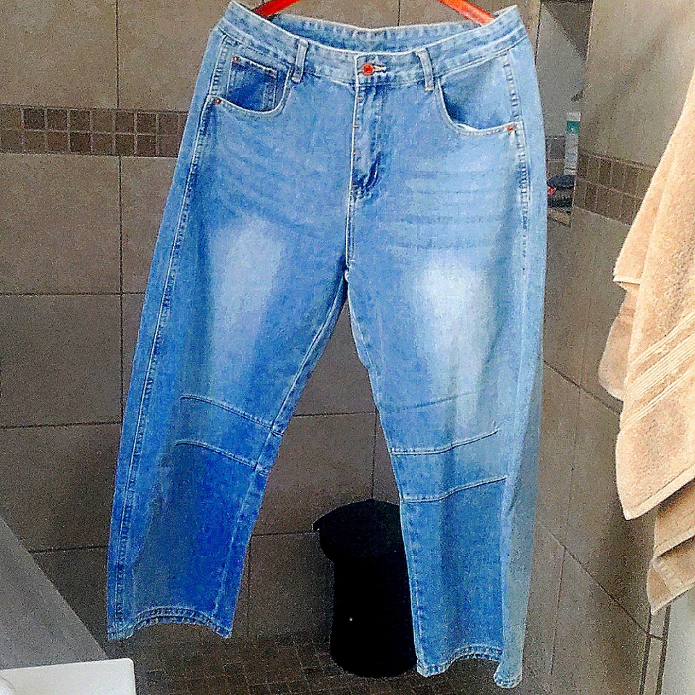 Barrel jeans... - Picture 1 of 5